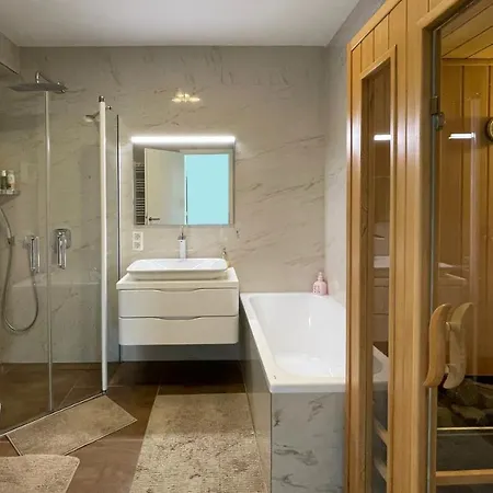 דירה Admiral Panorama Suite שיופוק