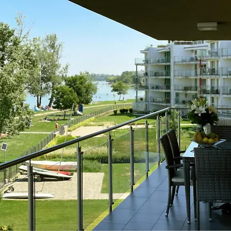דירה Admiral Panorama Suite שיופוק